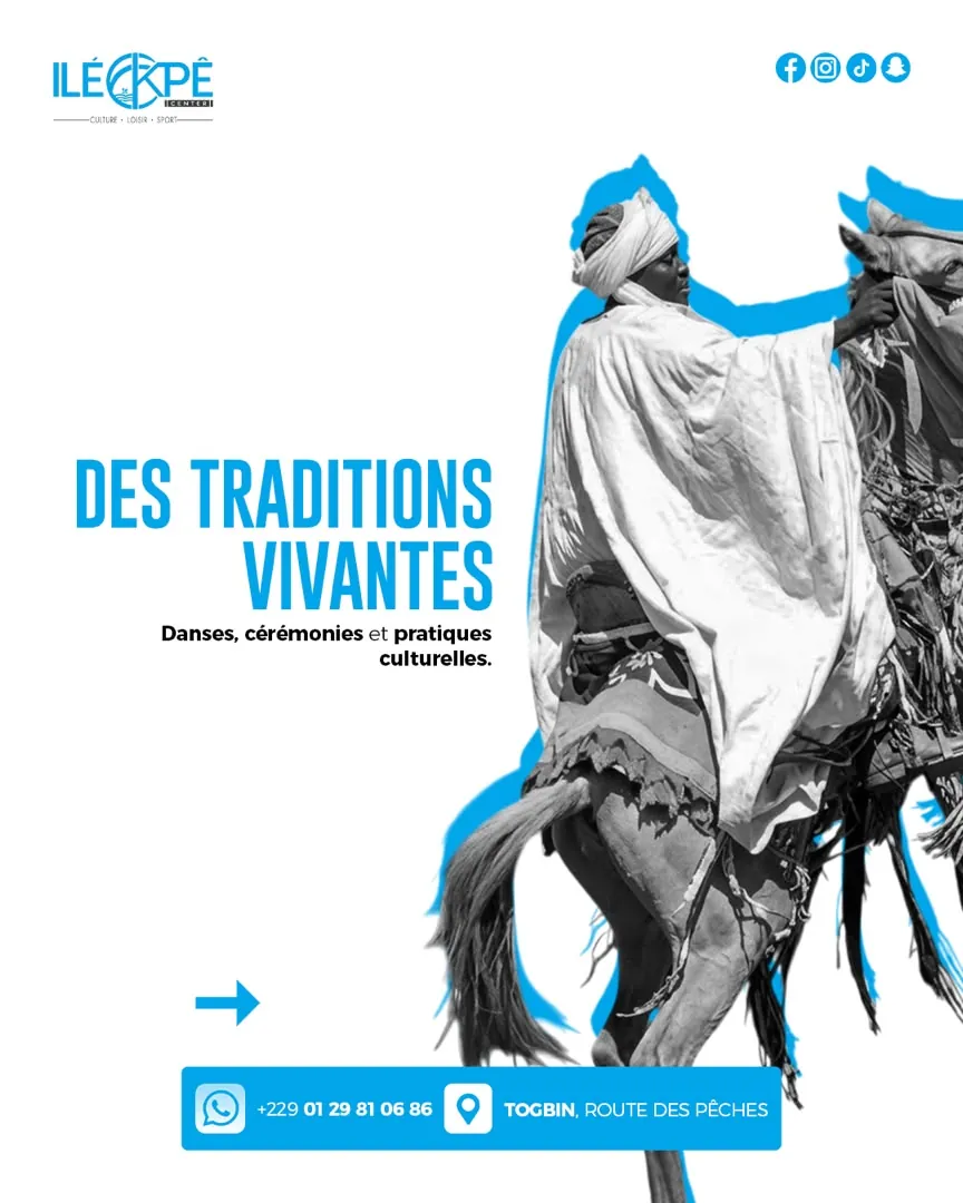 Cavalier en tenue traditionnelle, symbole des traditions vivantes de la Donga