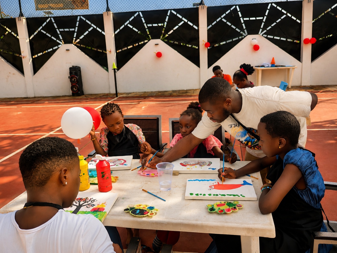 Atelier créatif pour enfants à Ilé Ôkpè